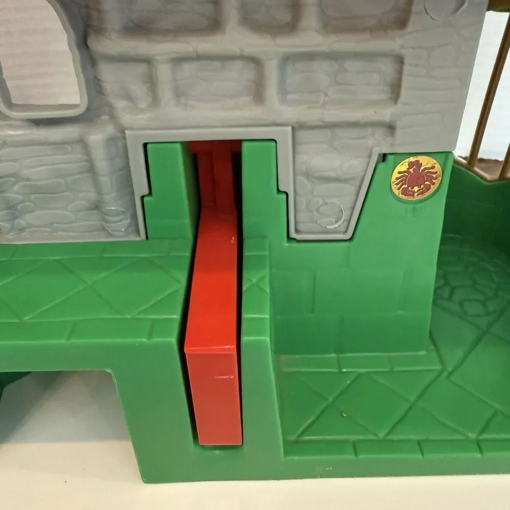 2005 Fisher-Price Imaginext Great Adventures Fold & Carry Castle (J5099)